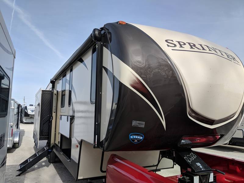 RV Dealers in Des Moines Increasingly See Millennial Customers