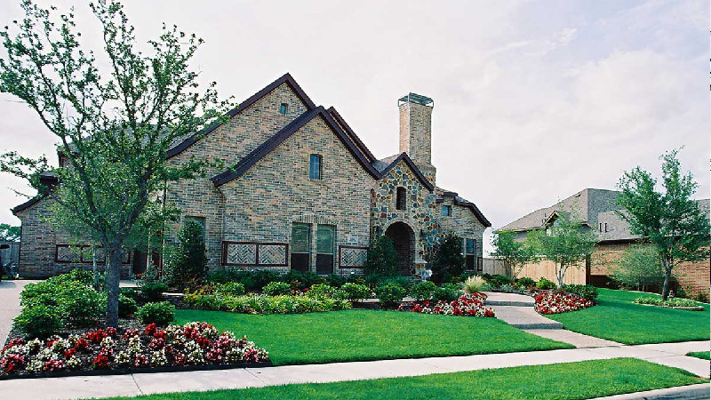 Always Hire a Professional Landscaping Company in Frisco