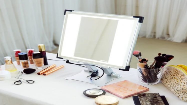 Tips For Finding The Best LED Makeup Mirror