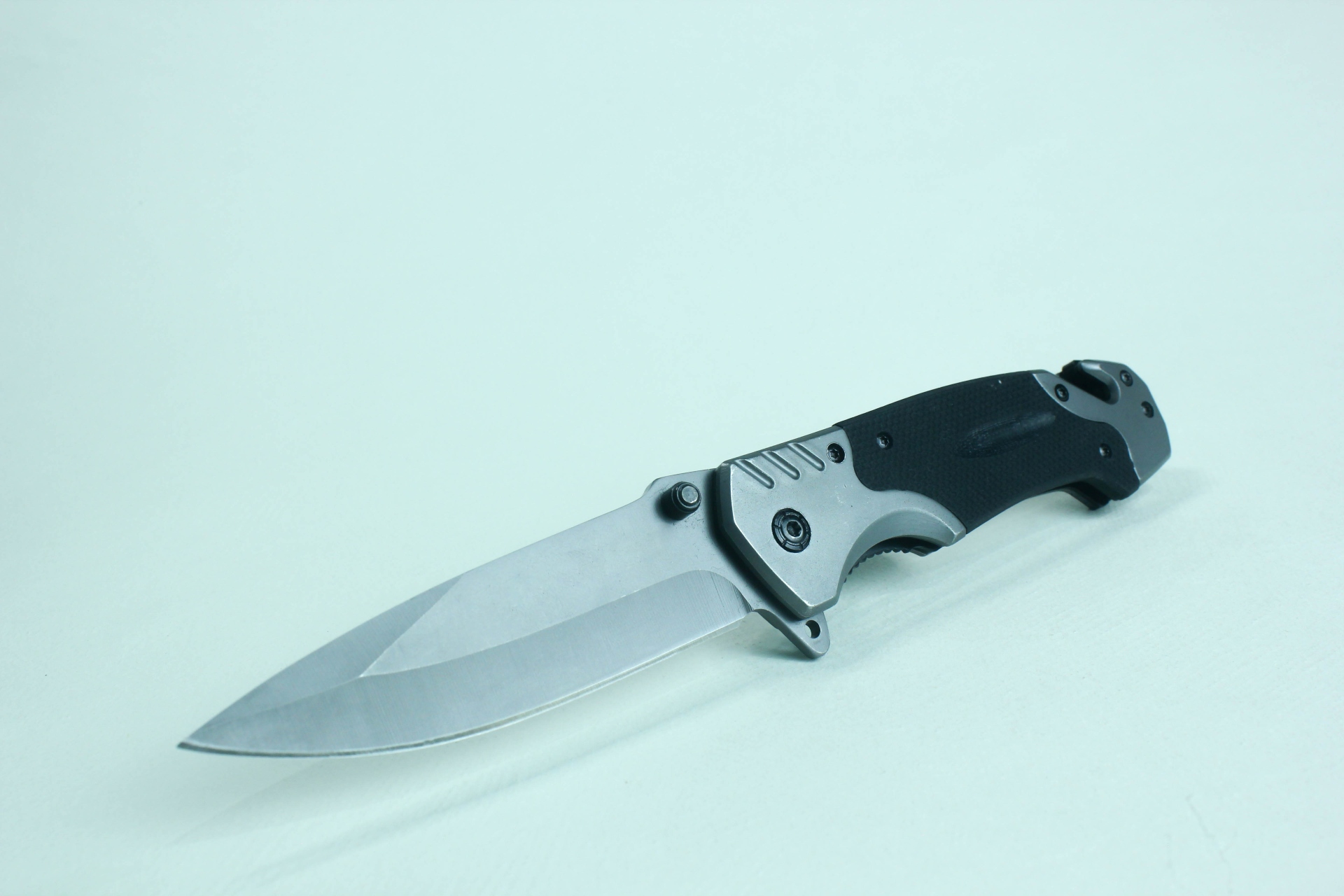 Prepare in Advance – How to Choose a Tactical Knife for Everyday Emergencies